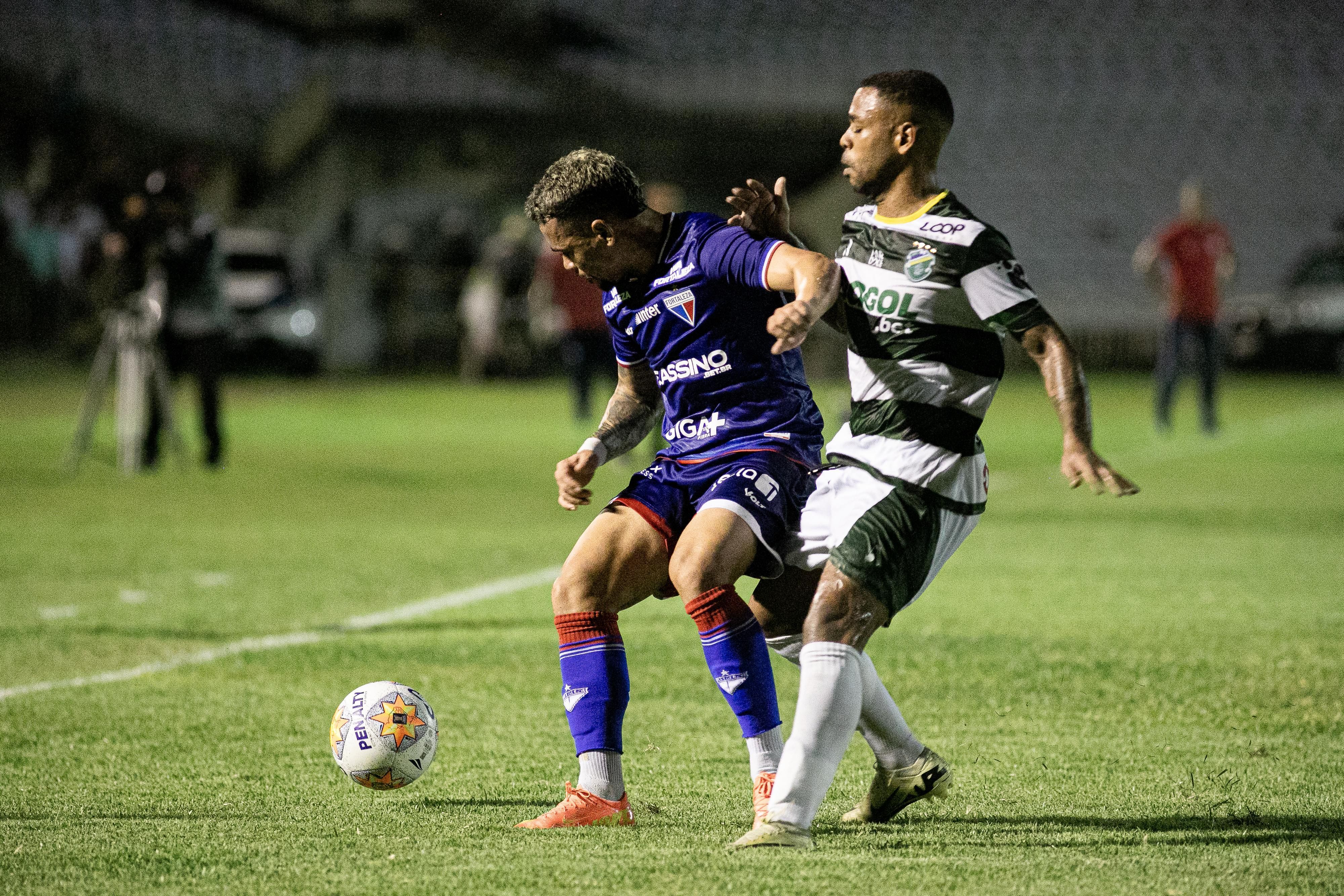 Tinga pede desculpas após falha em derrota do Fortaleza para o Altos: 'Tentei inventar'