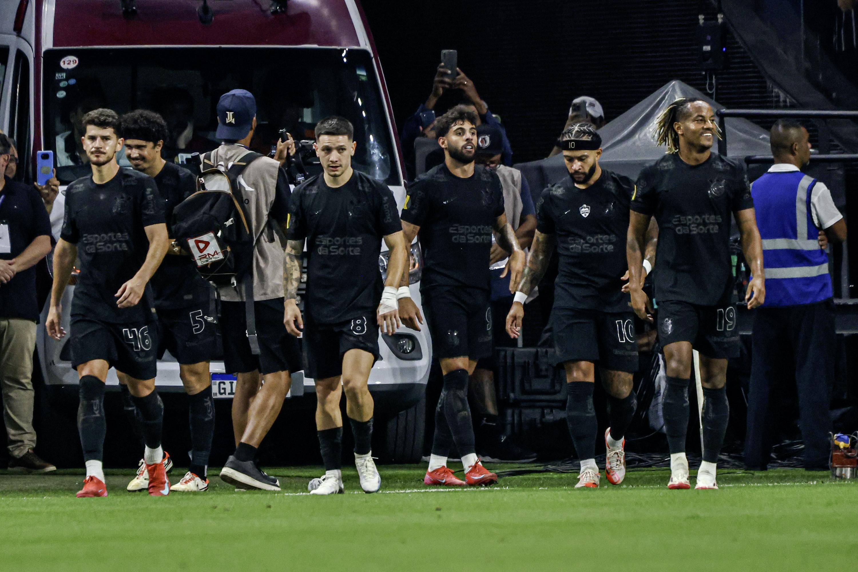 Yuri Alberto brilha, Memphis supera Neymar, e Corinthians bate o Santos