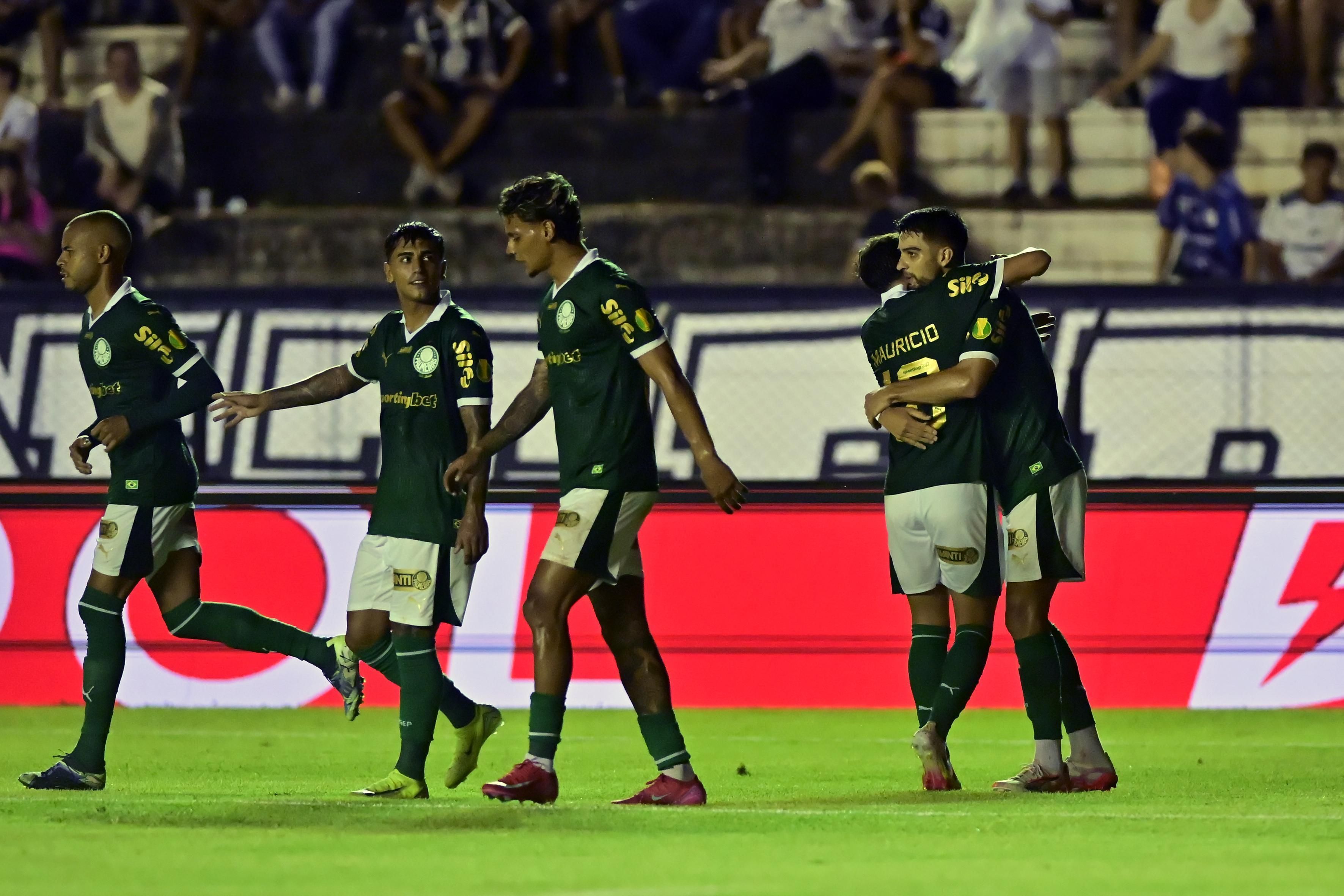 Palmeiras goleia a Inter de Limeira e alivia pressão no Paulistão