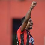 Vitória vence Jequié com gol de ex-Cruzeiro e segue líder do Baiano