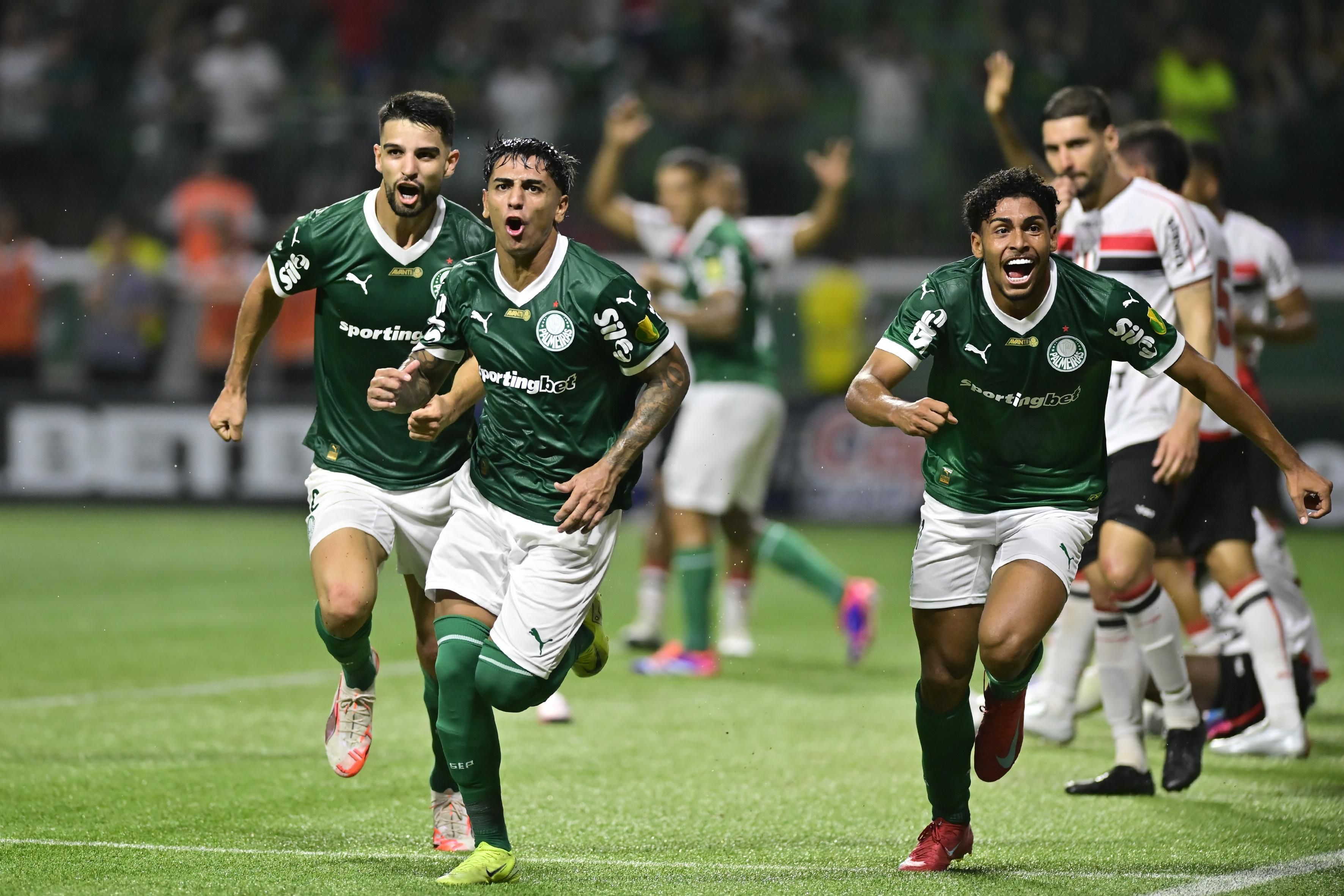 Palmeiras recebe proposta de clube da MLS por atacante e enxerga venda com bons olhos