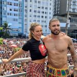 Paolla Oliveira dá show em bloco de Diogo Nogueira antes da despedida da Sapucaí