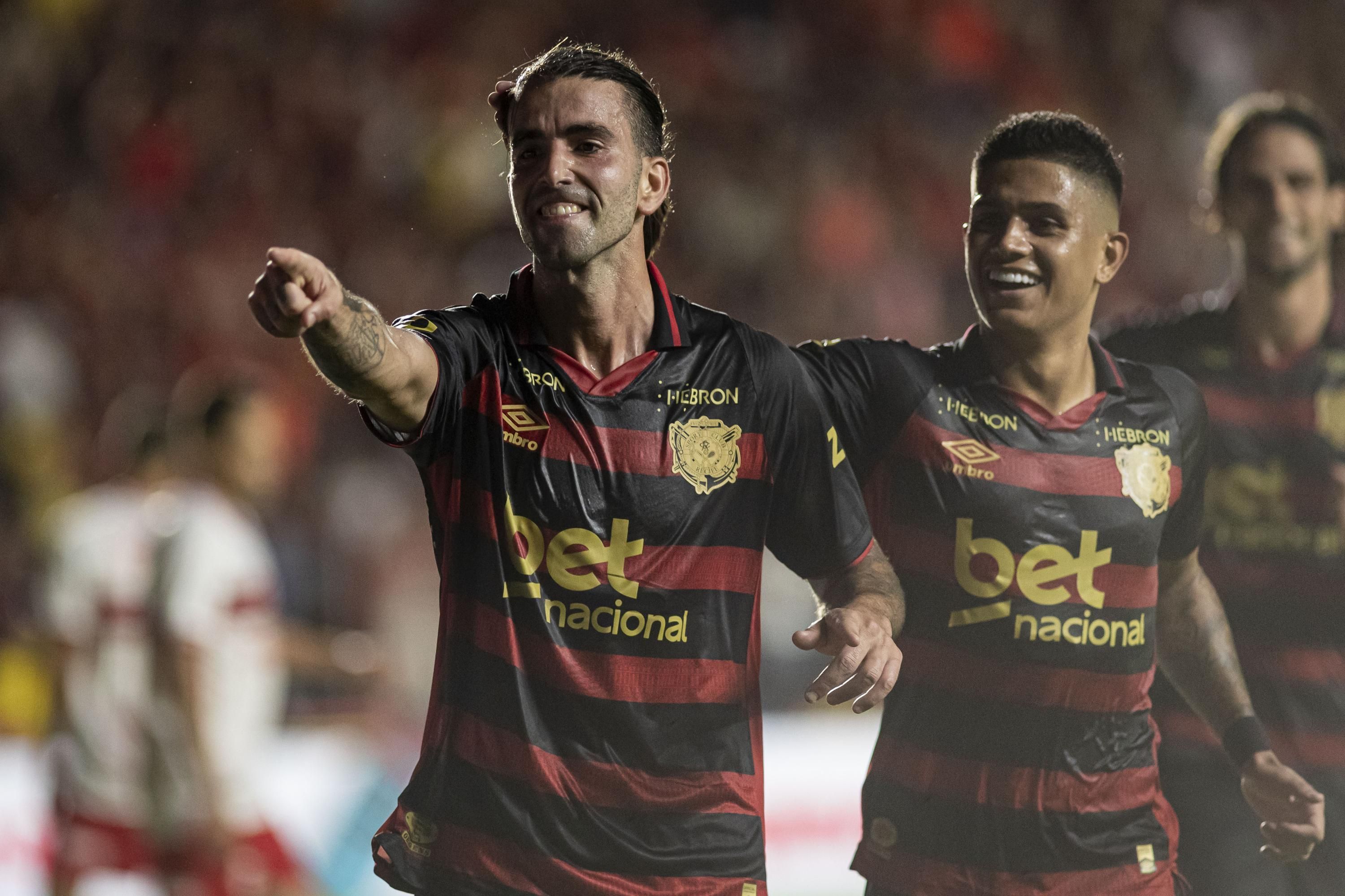 Com português decisivo, Sport vence CRB e se classifica na Copa do Nordeste