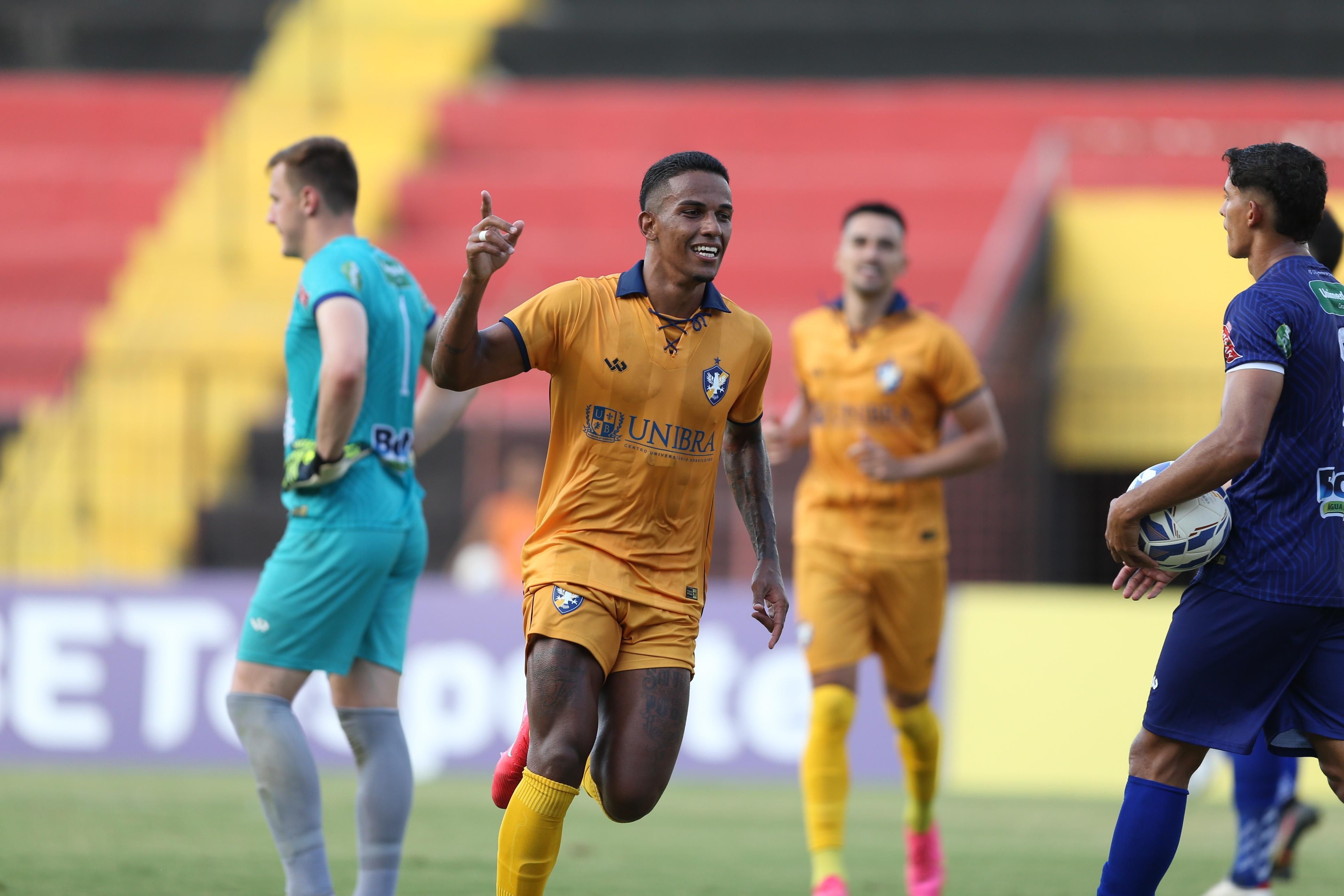 Retrô vence Maguary e se classifica para a final do Campeonato Pernambucano