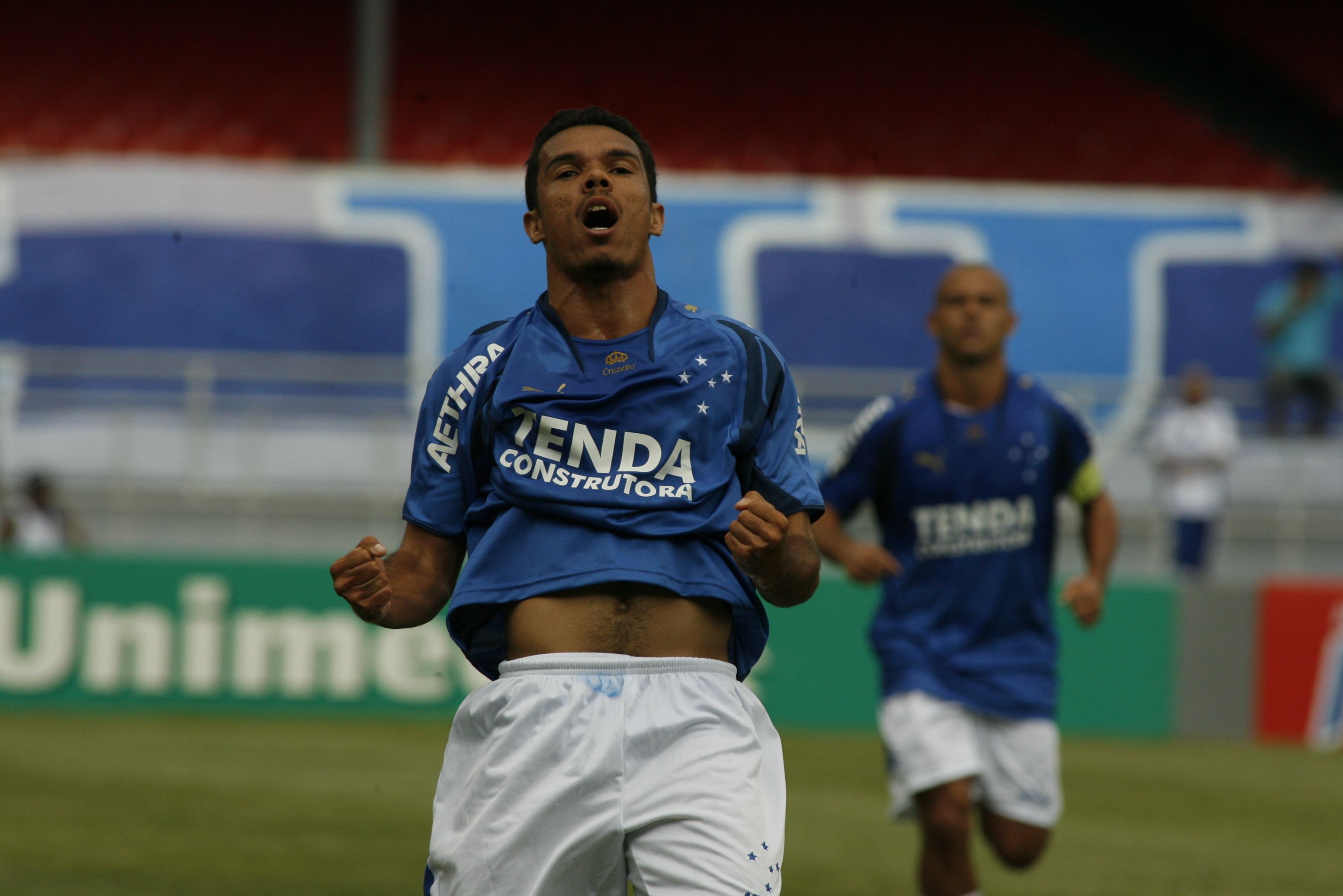 Morre aos 41 anos Leandro Domingues, ex-meia de Cruzeiro e Vitória