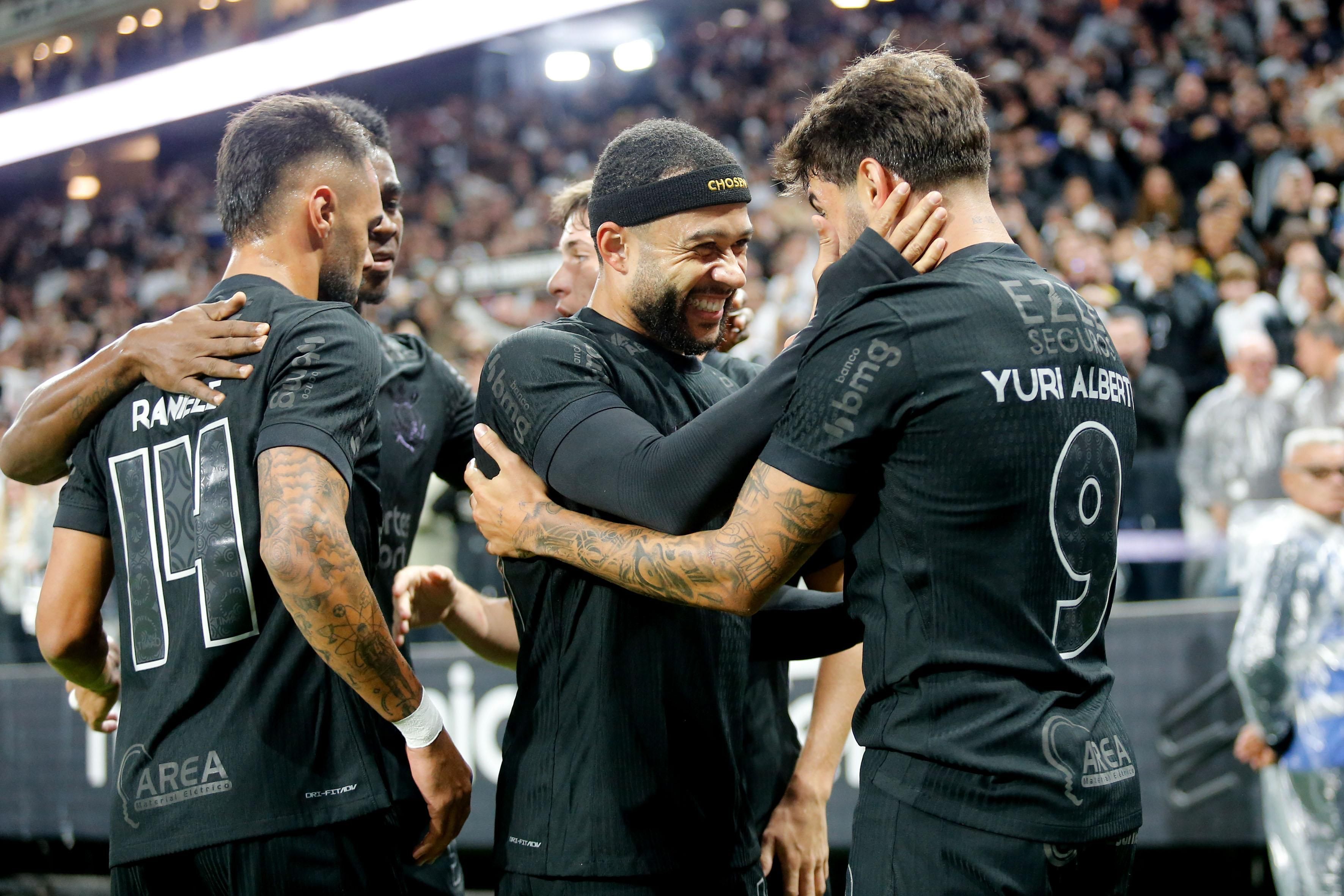 Yuri Alberto e Memphis Depay brilham, Corinthians vence e dá “olé” no Vasco