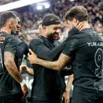 Yuri Alberto e Memphis Depay brilham, Corinthians vence e dá “olé” no Vasco