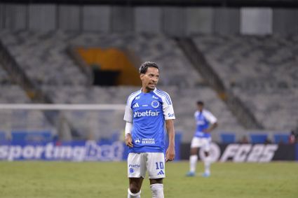 Bentaberry, do Mushuc Runa, comemora gol da vitória sobre o Cruzeiro