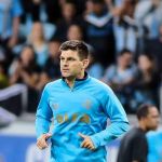 Kannemann, do Grêmio, volta aos gramados após quase sete meses parado