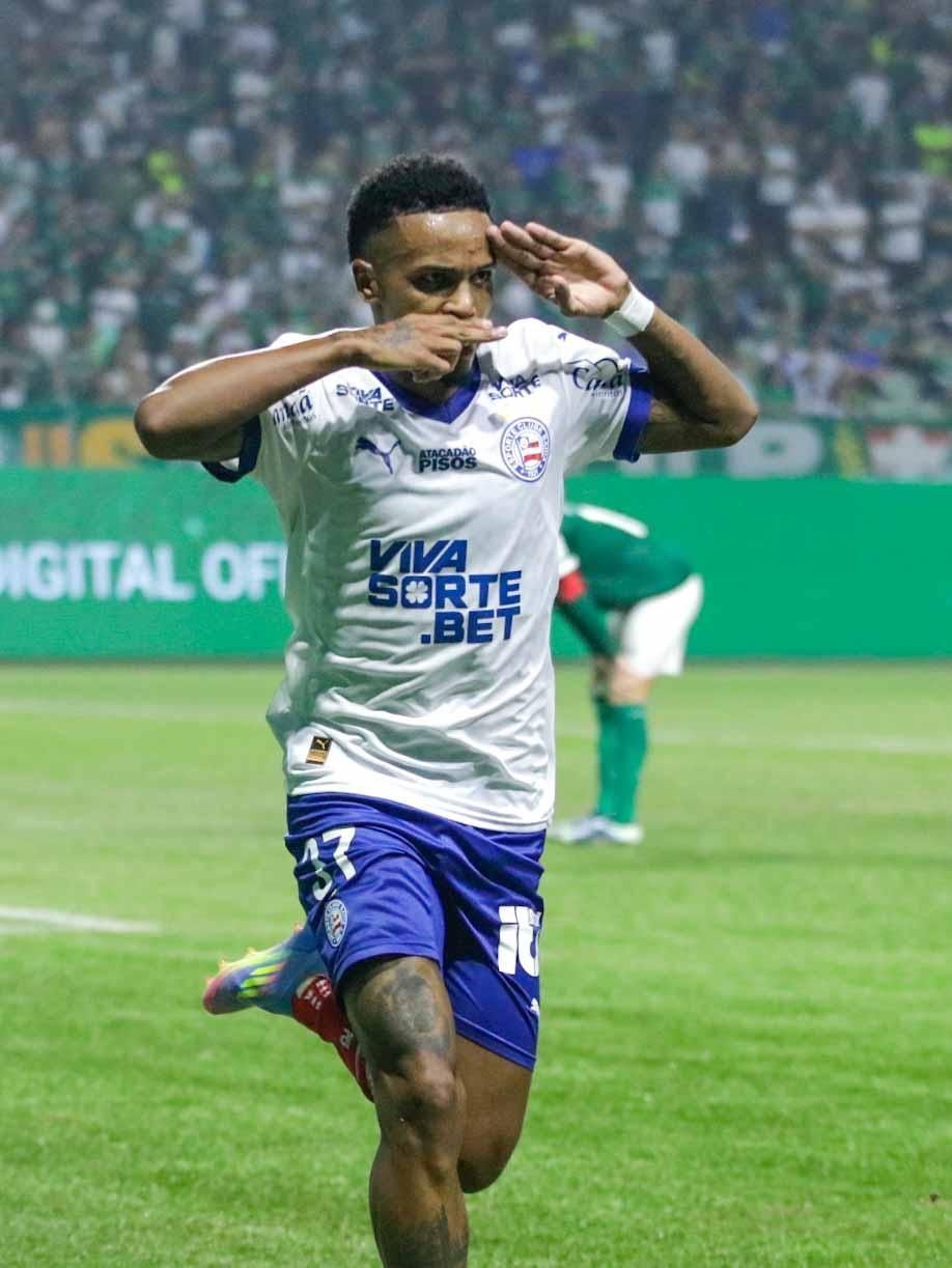 Com gol nos acréscimos, Bahia vence Palmeiras no Allianz pelo Brasileiro