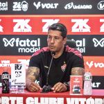 Carpini surpreende e valoriza ponto conquistado diante do Grêmio no Barradão
