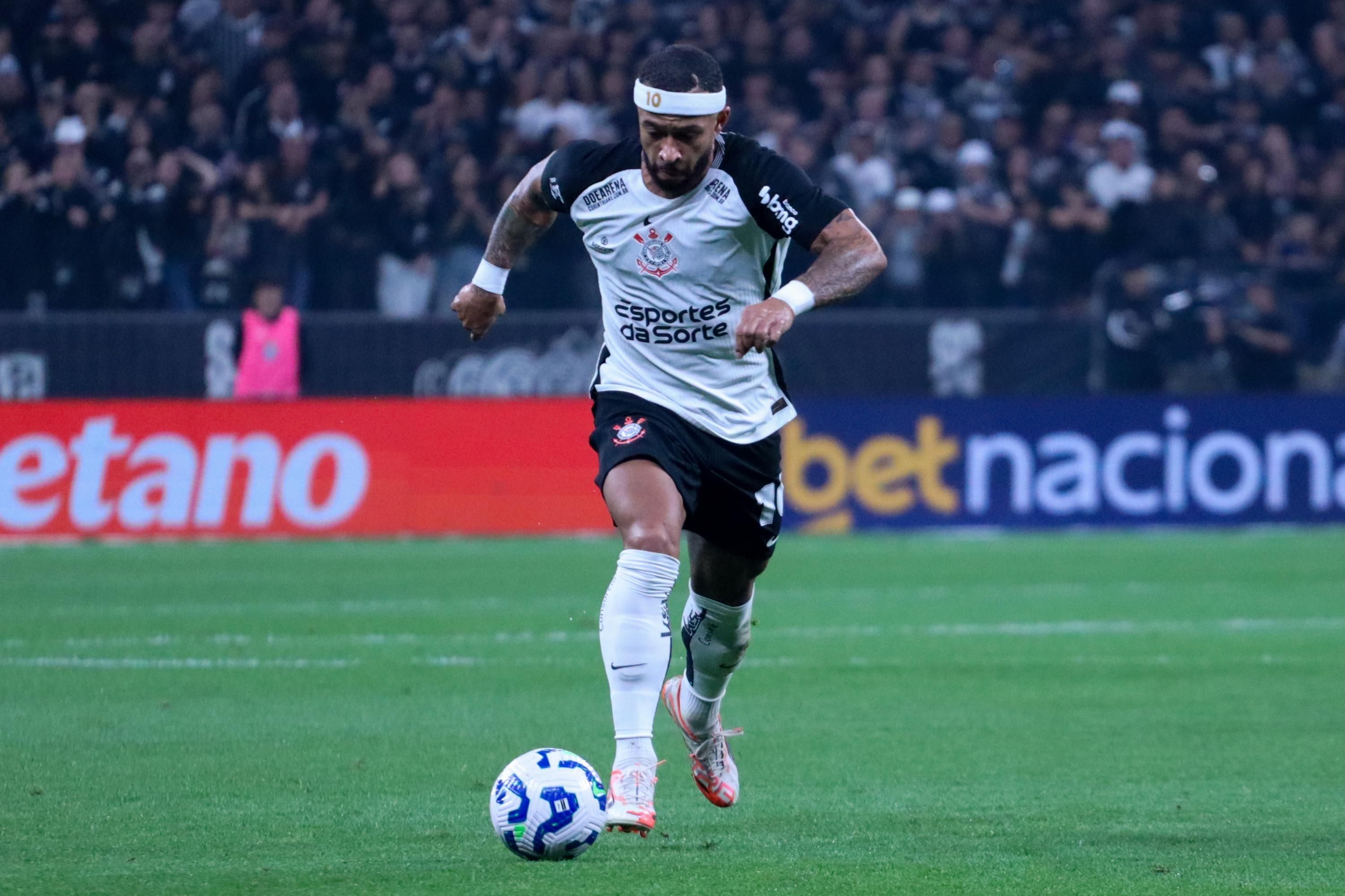 Memphis atinge meta e receberá quantia milionária do Corinthians; saiba quanto