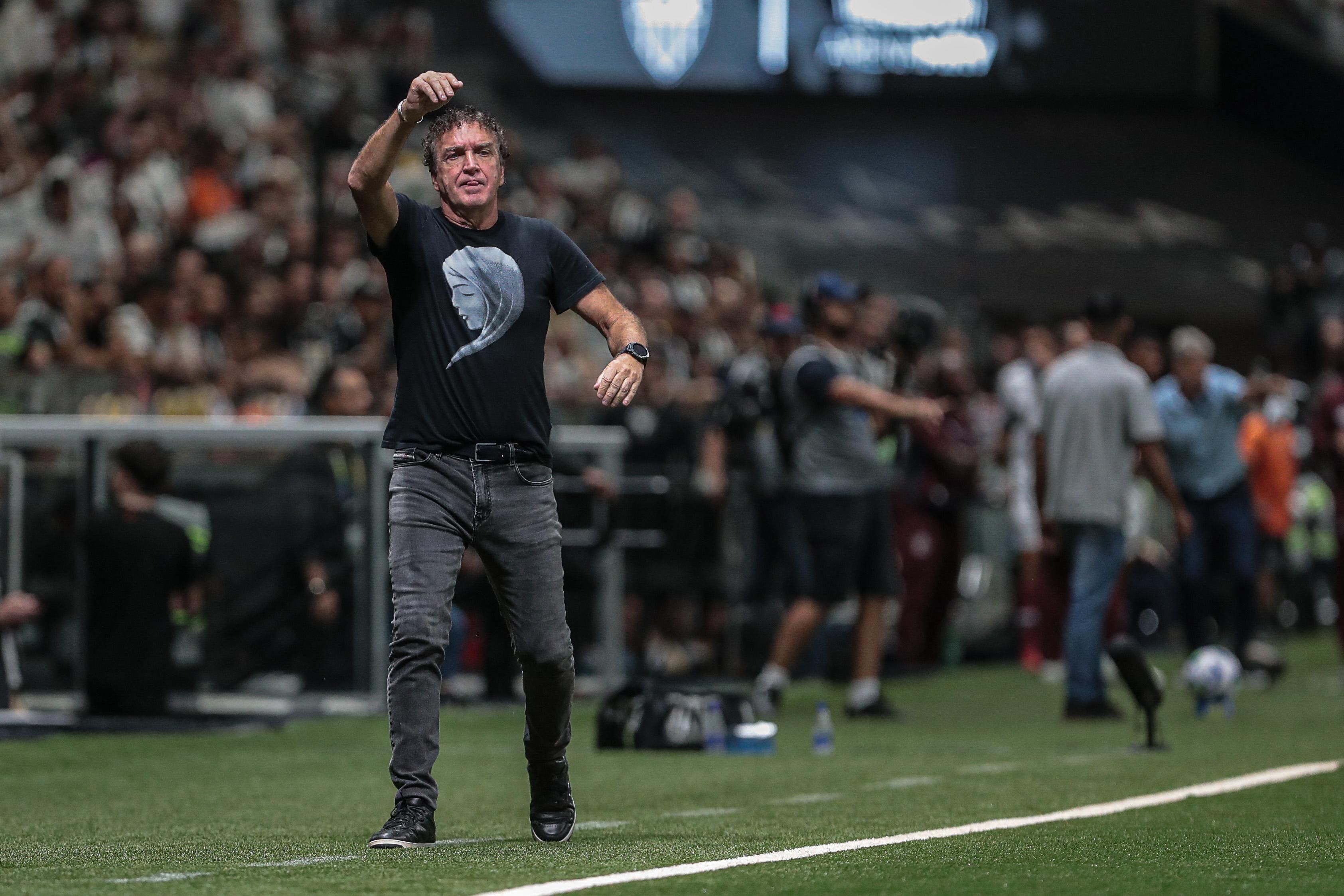 Cuca estreia pelo Atlético na Arena MRV em vitória ‘maluca’ no Brasileiro