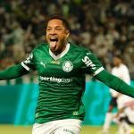 Vitor Roque pode deixar o Palmeiras? Diretor do clube manda recado sobre 'assédio'