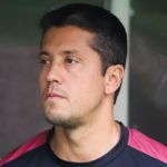Carpini critica tomada de decisão do Vitória, mas blinda jogadores após Ba-Vi