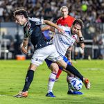 Volante do Fortaleza sofre fratura contra o Vasco e será desfalque