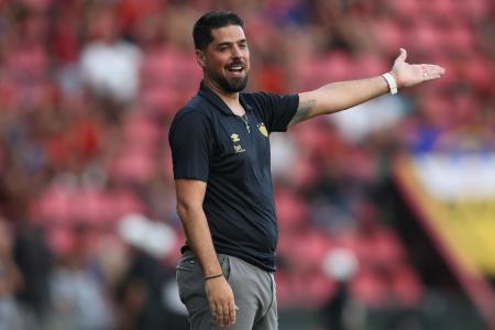António Oliveira em Sport x Internacional
