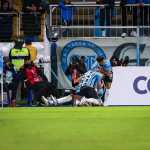 Jovem da base decide, Grêmio bate Luqueño-PAR, mas disputará playoffs da Sul-Americana