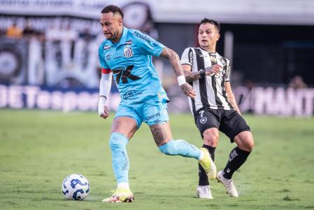 Neymar foi expulso, enquanto Artur marcou pelo Botafogo