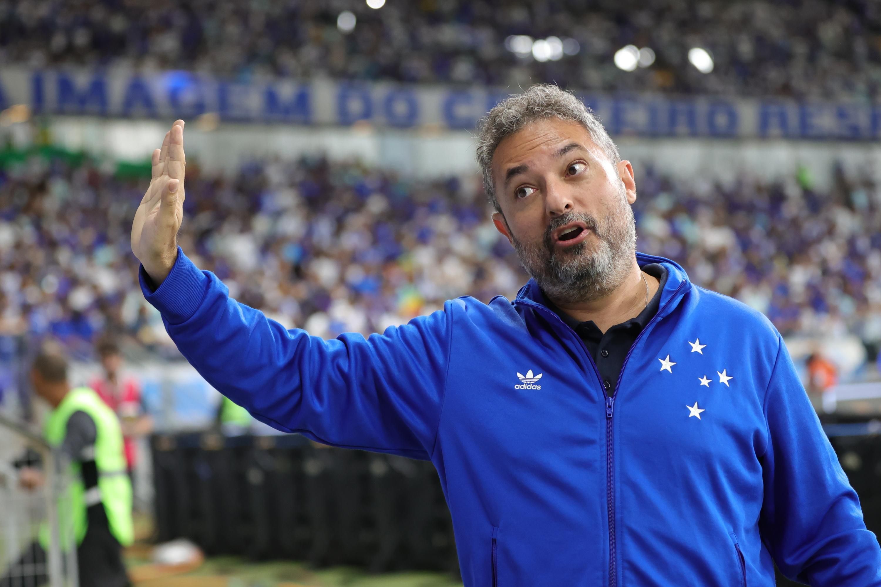 Alexandre Mattos é flagrado em clima de despedida do Cruzeiro; saiba mais