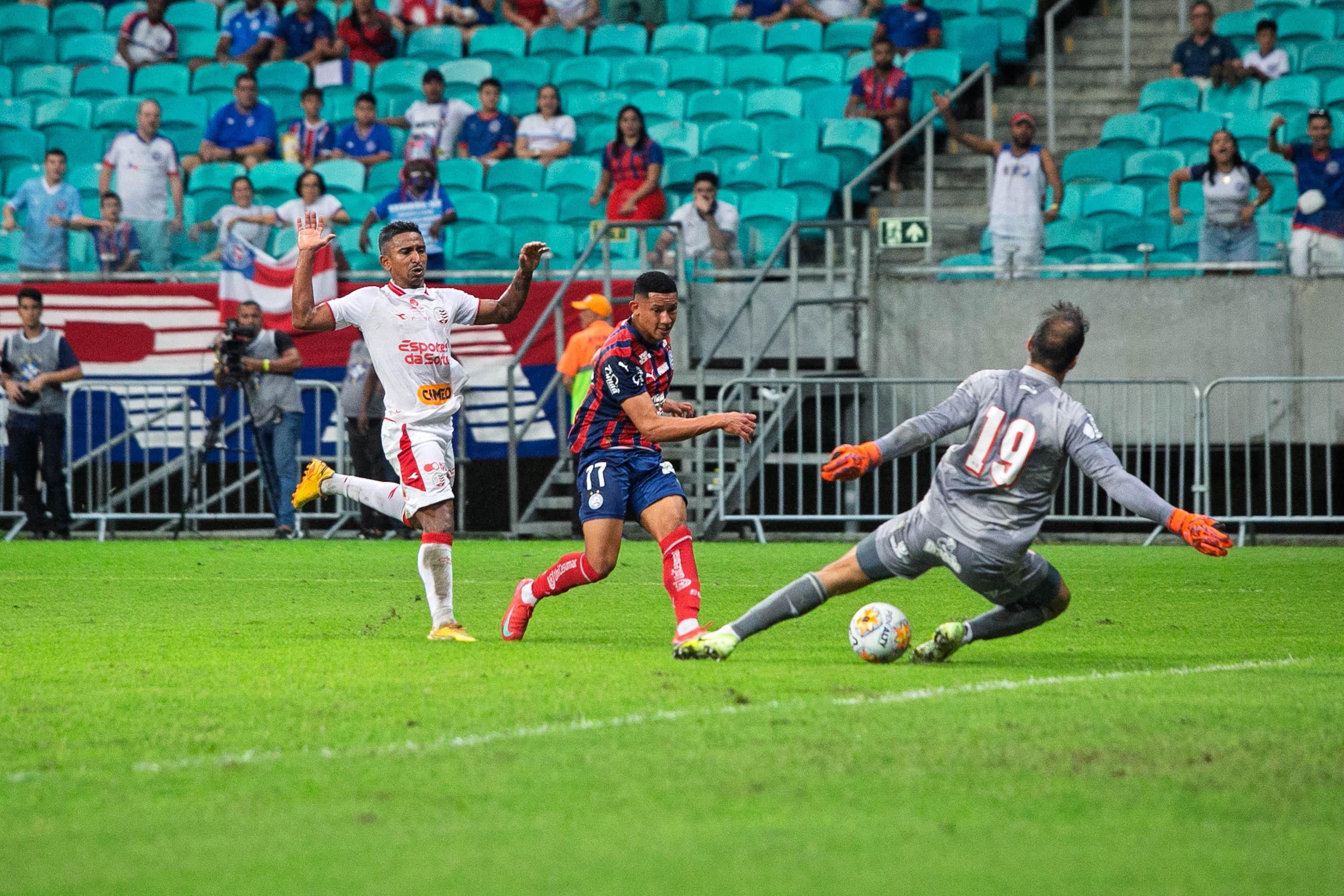 Bahia vence, garante melhor campanha e elimina Náutico da Copa do Nordeste