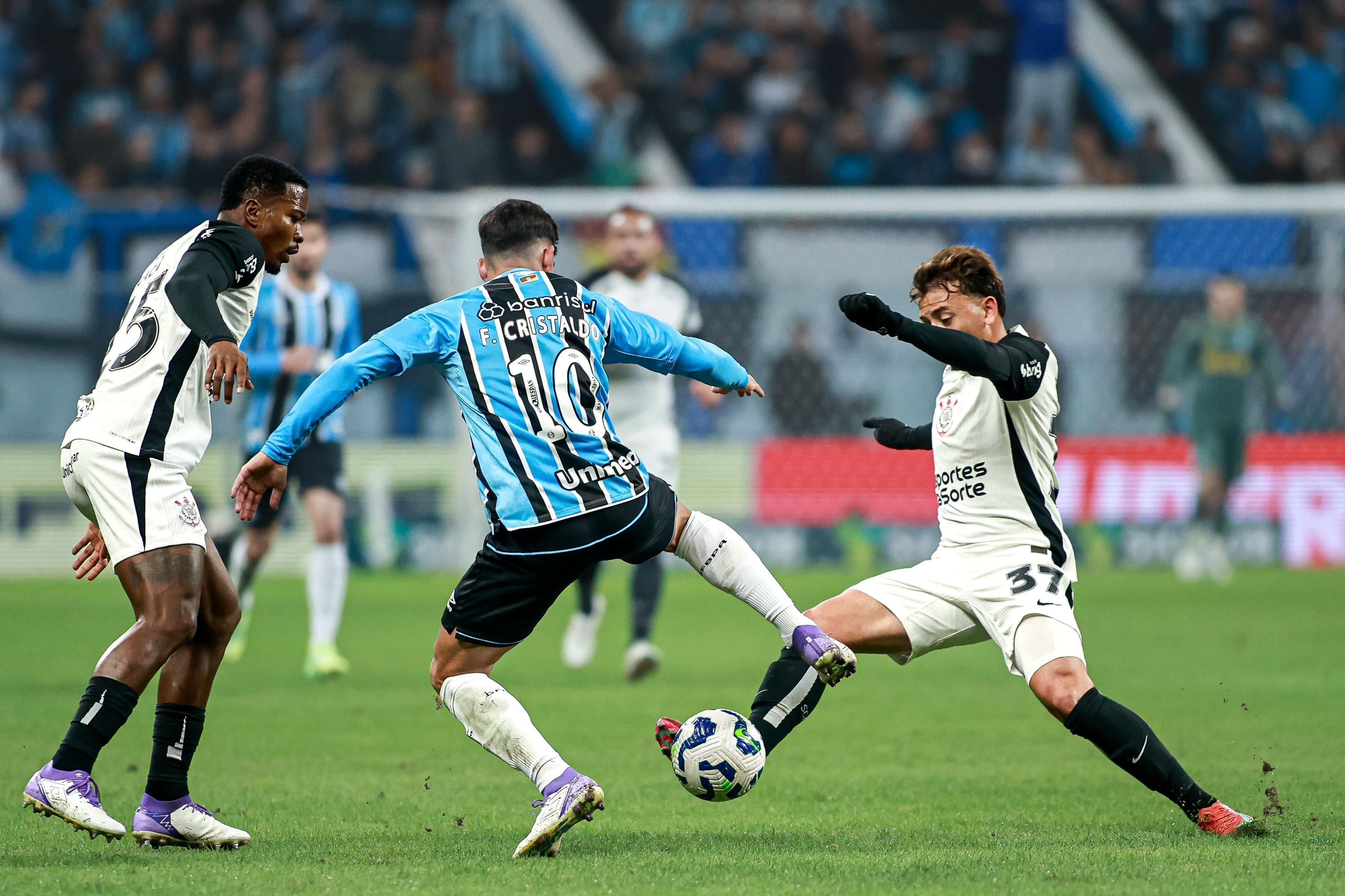 Grêmio e Corinthians empatam e perdem chance de subir na tabela do Brasileirão