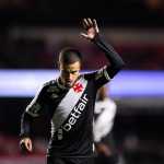 Hora do adeus? Coutinho ganha lobby para ficar no Vasco após grande atuação