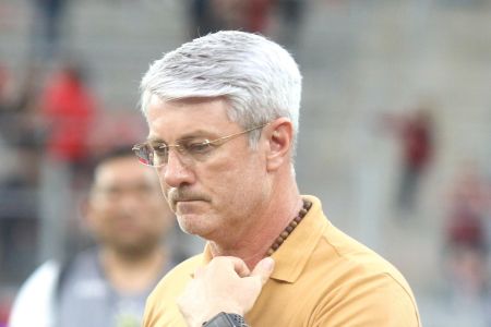 Odair Hellmann, técnico do Athletico-PR
