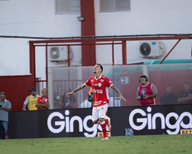 Vila Nova vence o Atlético-GO pela Série B
