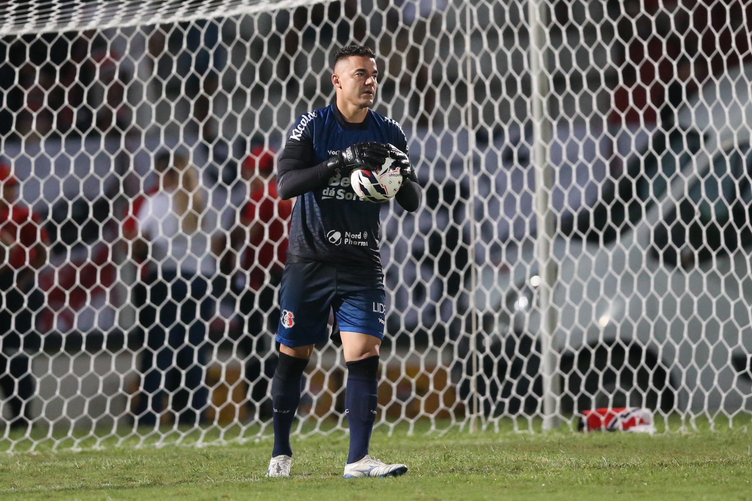 Experiente, Felipe Alves comenta falha que culminou em derrota do Santa Cruz