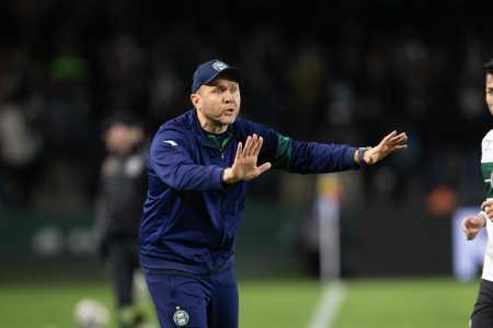 Mozart Santos terá dor de cabeça para resolver no Coritiba contra o CRB