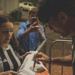 Fã de Arana, torcedora do Atlético revela emoção ao conhecer ídolos em Salvador