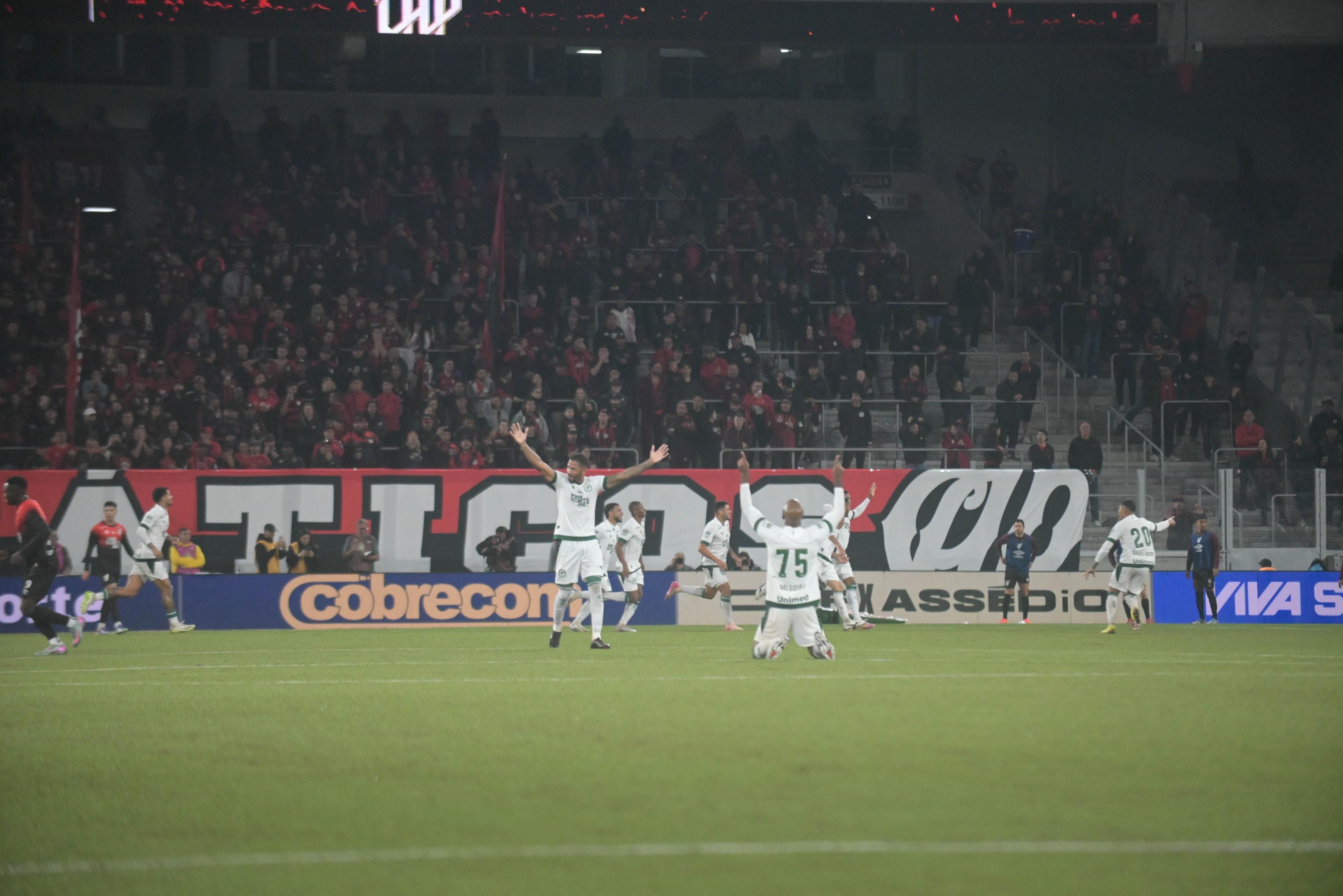 Retrospecto do Athletico-PR em casa é de postulante ao rebaixamento na Série B