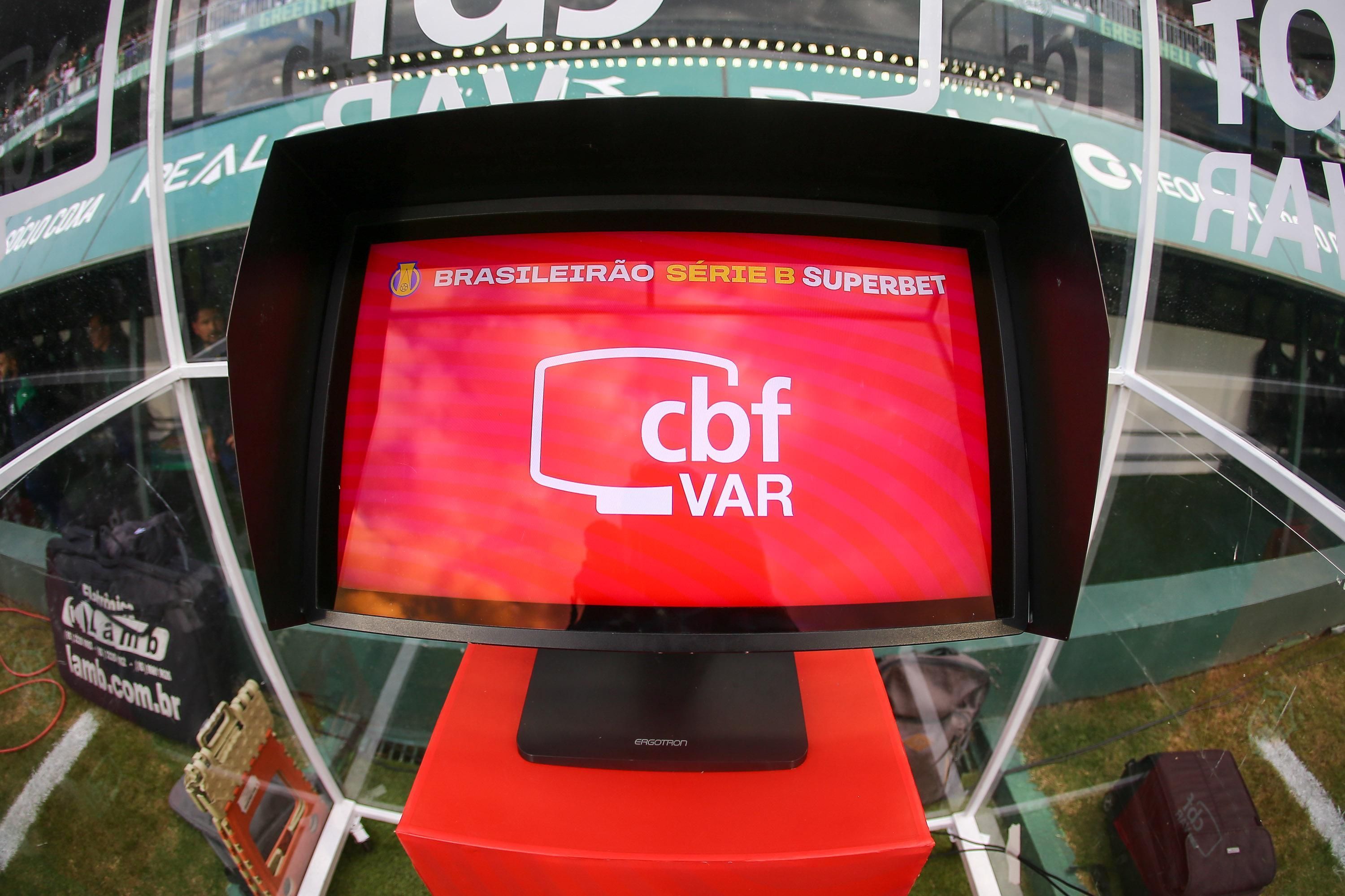 VAR polêmico de Athletico-PR x Ferroviária é escalado para jogo do Coritiba