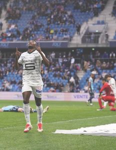 Andrés Gomez, do Rennes, é alvo do Vasco para o ataque