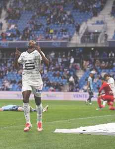 Andrés Gomez, do Rennes, é alvo do Vasco para o ataque