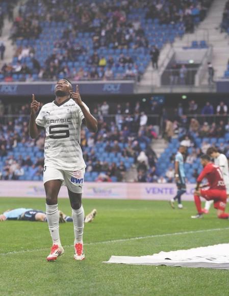 Andrés Gomez, do Rennes, é alvo do Vasco para o ataque