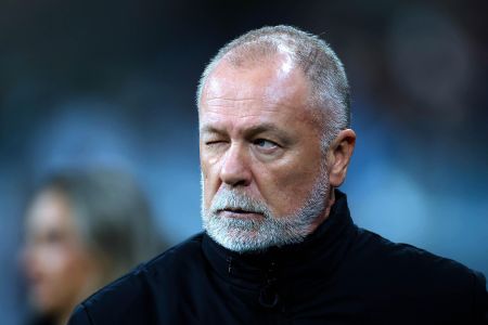 Mano Menezes conquistou primeira vitória com o Grêmio após a retomada do Brasileirão
