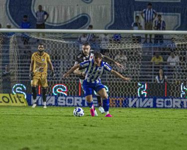 Vegetti passou embranco em mais um jogo do Vasco na temporada