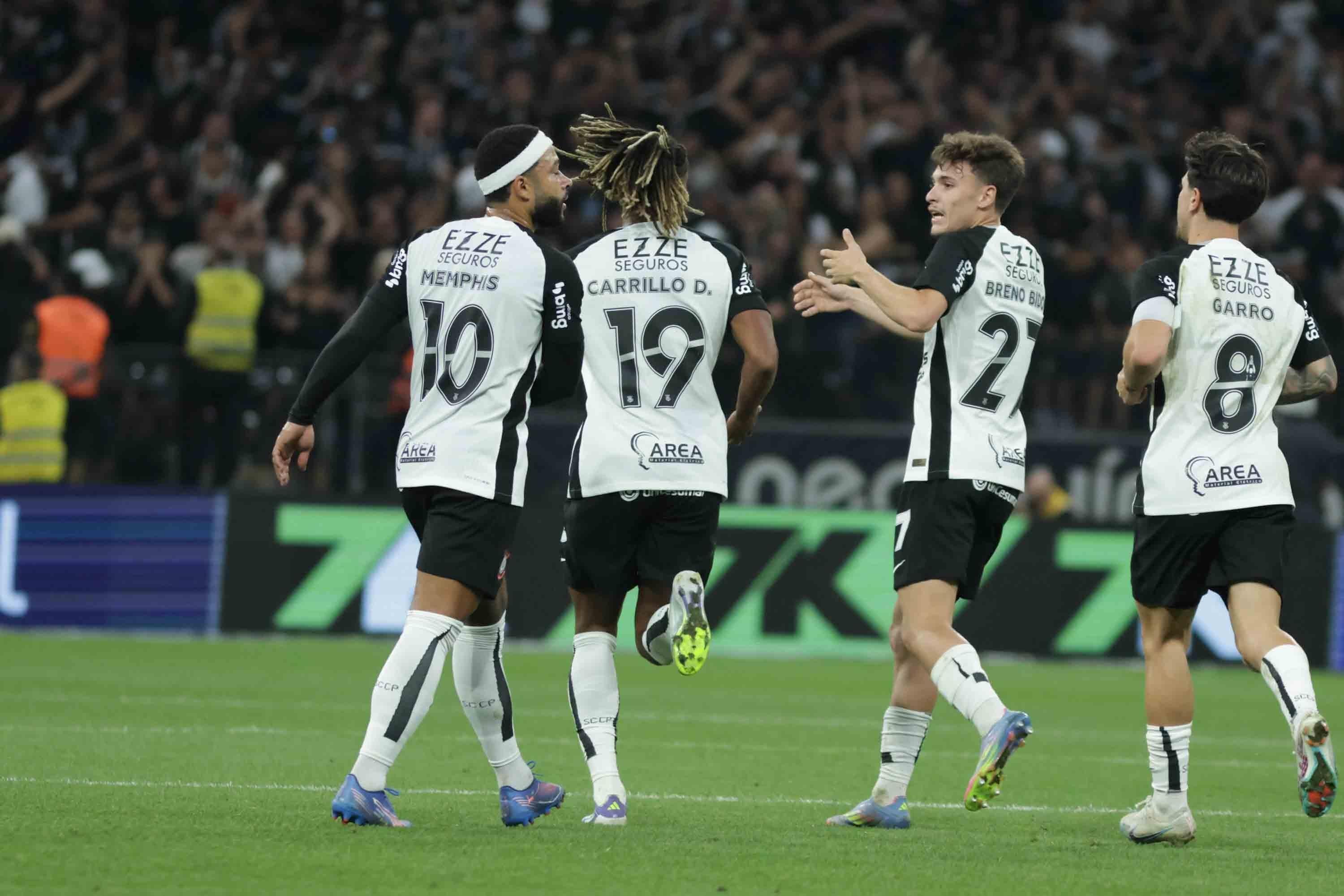 Torcida do Corinthians manda recado a jogadores após empate com Fortaleza