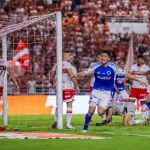 Cássio pega pênalti, Cruzeiro vence CRB e avança na Copa do Brasil