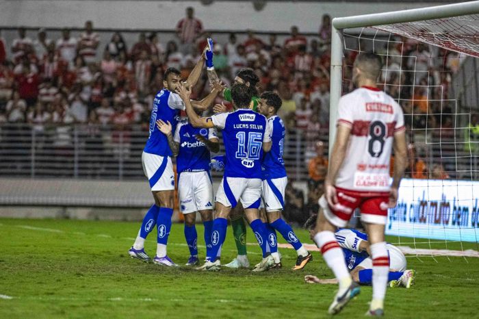 Jogadores do Cruzeiro celebram com Cássio