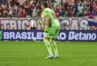 Após mais uma falha de goleiro do Bahia, Ceni abre o jogo sobre crise na posição