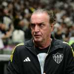 Cuca cita Mourinho para justificar por que ainda não encontrou time titular do Atlético