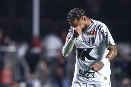 Neymar chora após goleada do Vasco sobre o Santos