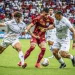 Richardson vê Ceará melhor no segundo tempo e lamenta falha em gol do Bahia