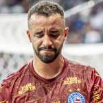 Em grande fase no Bahia, Caio Alexandre sofre lesão e é substituído chorando