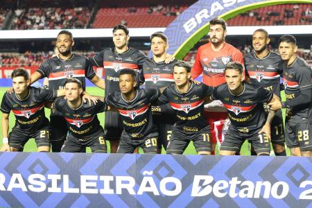 São Paulo enfrenta o Atlético neste domingo (24), no Morumbis