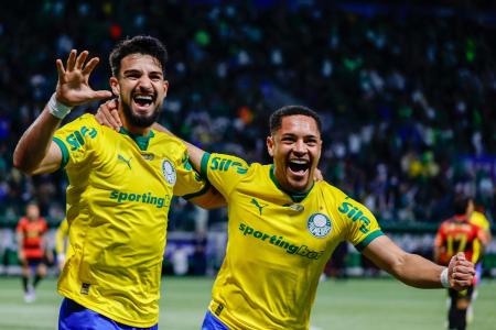 Flaco López marcou com assistências de Vitor Roque