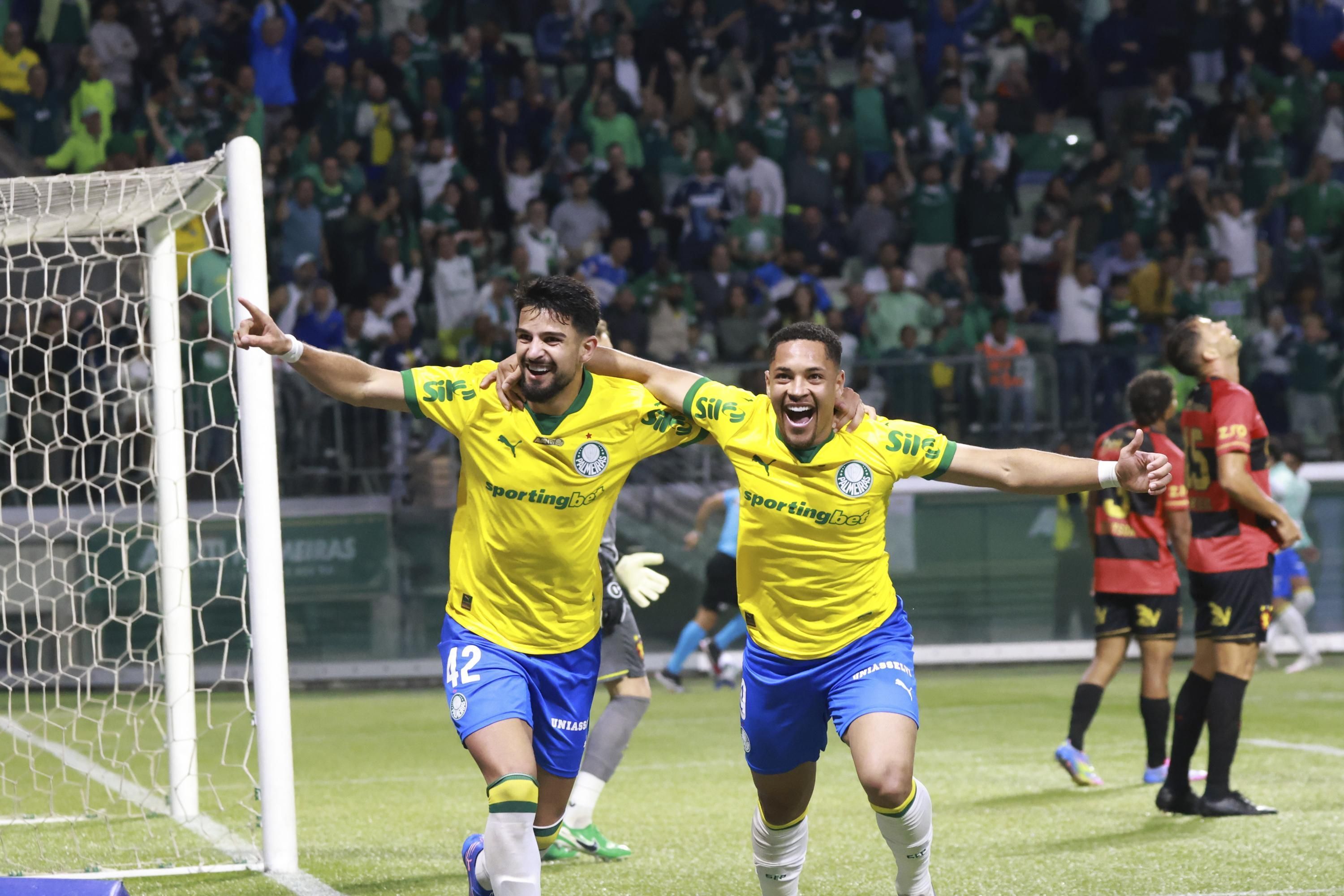 'Flaco-Roque': dupla de ataque do Palmeiras celebra parceria e projeta convocação